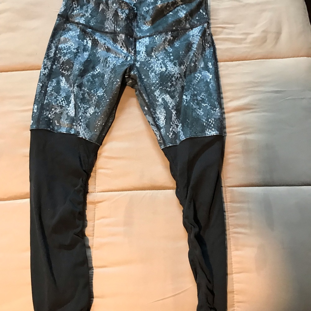 Alo Goddess Legging Print Black Python Gloss Black - image 2